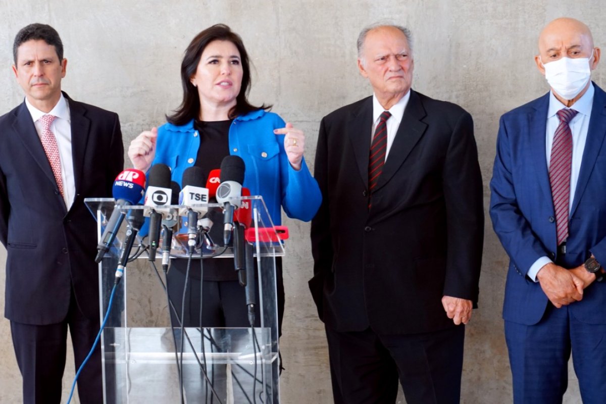 Com quatro legendas, Tebet tem mais partidos na aliança que Bolsonaro