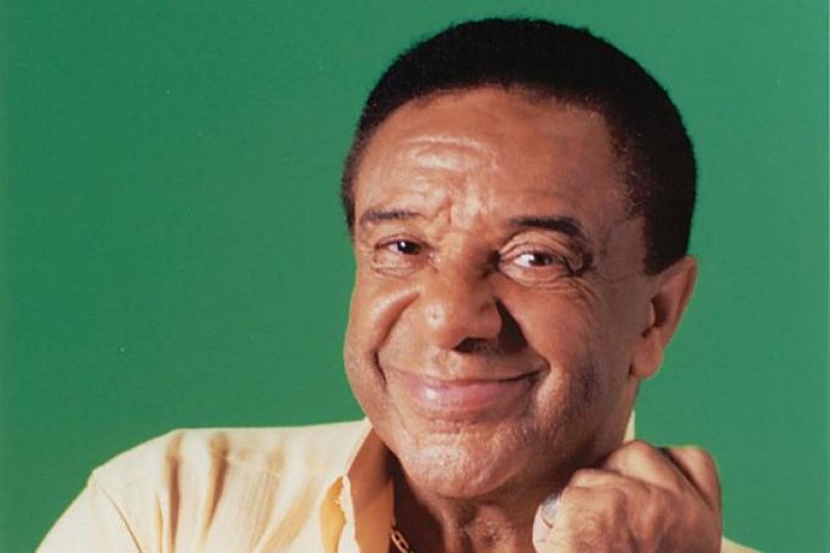 Agnaldo Timóteo pode ser transferido para São Paulo ou Rio de Janeiro