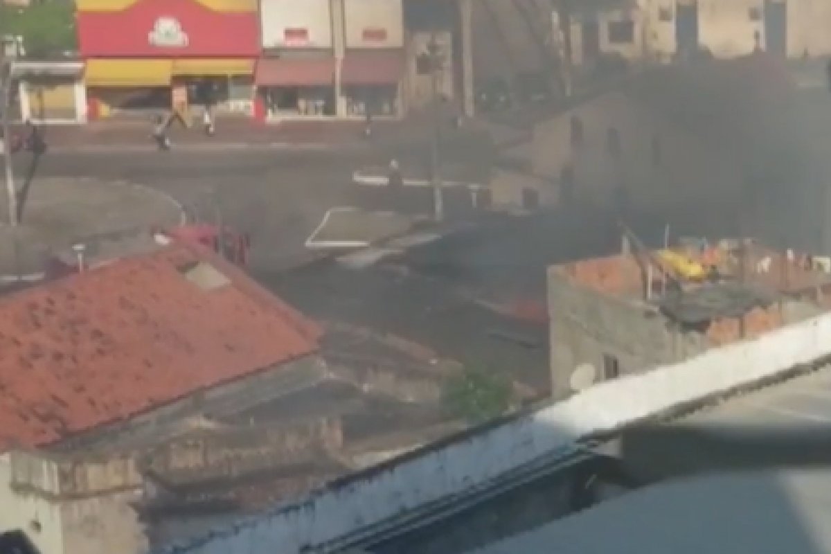 Incêndio atinge loja no bairro da Barroquinha