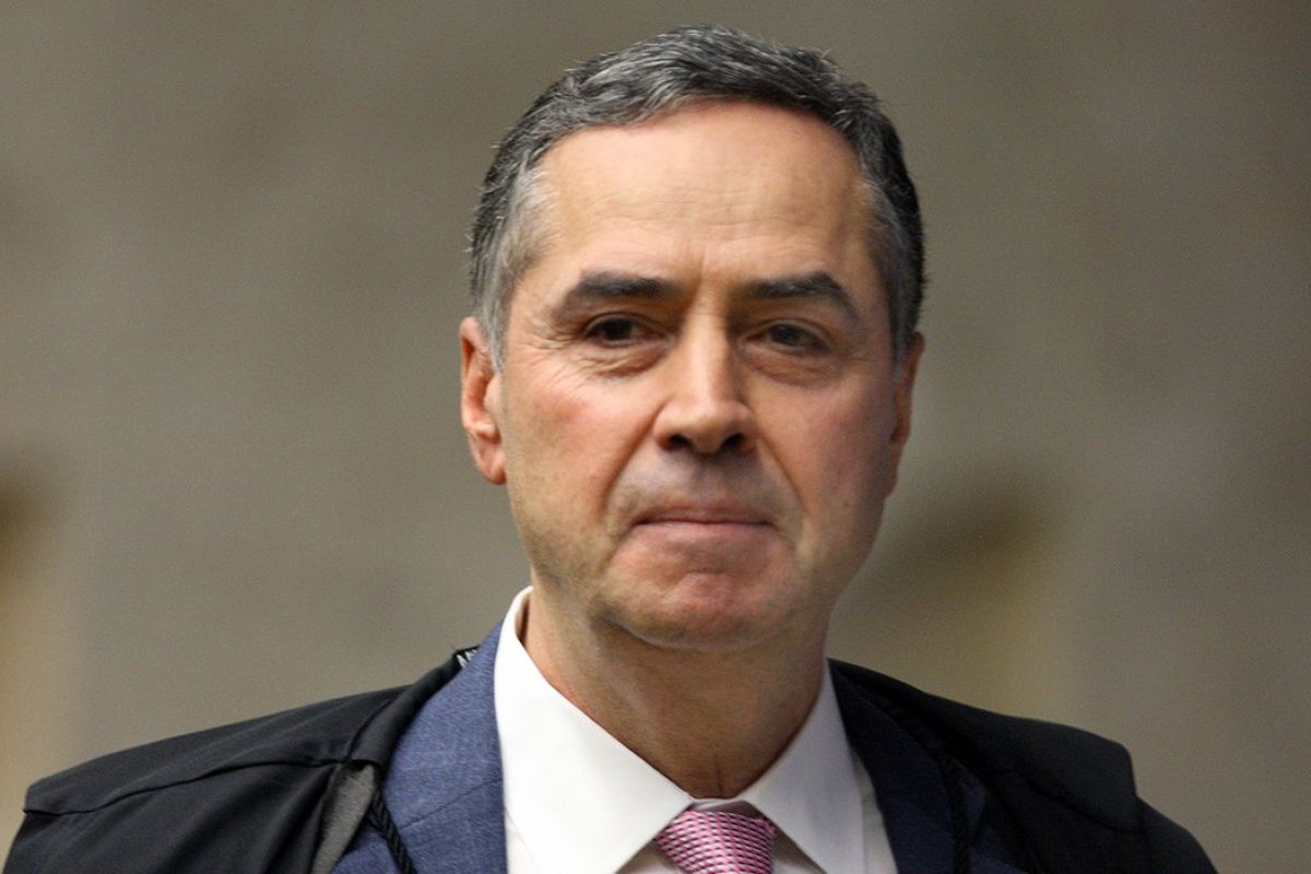 "Não sou gay, mas não me sinto ofendido", diz Barroso