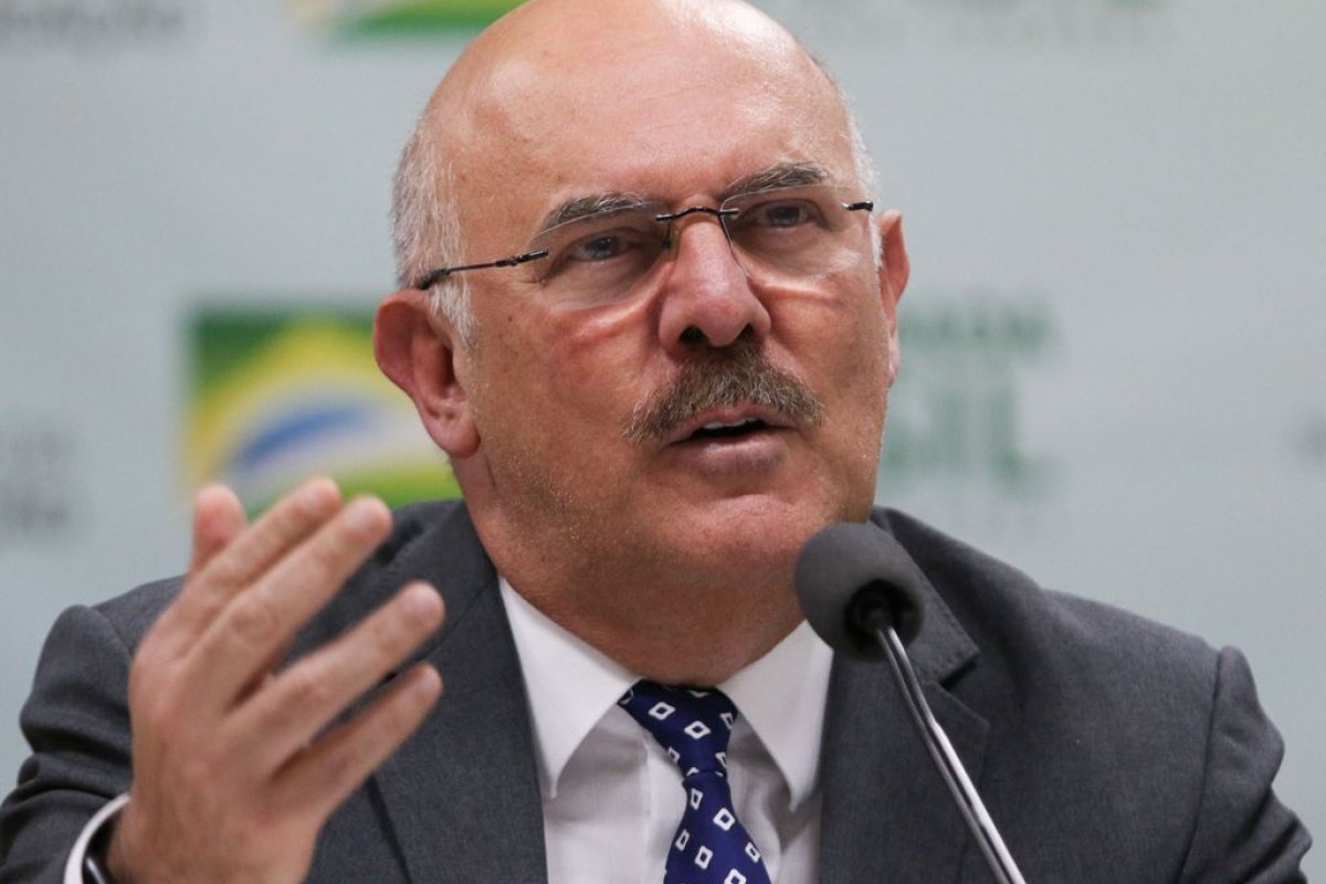 Justiça Federal nega denuncia contra ex-ministro, acusado de homofobia