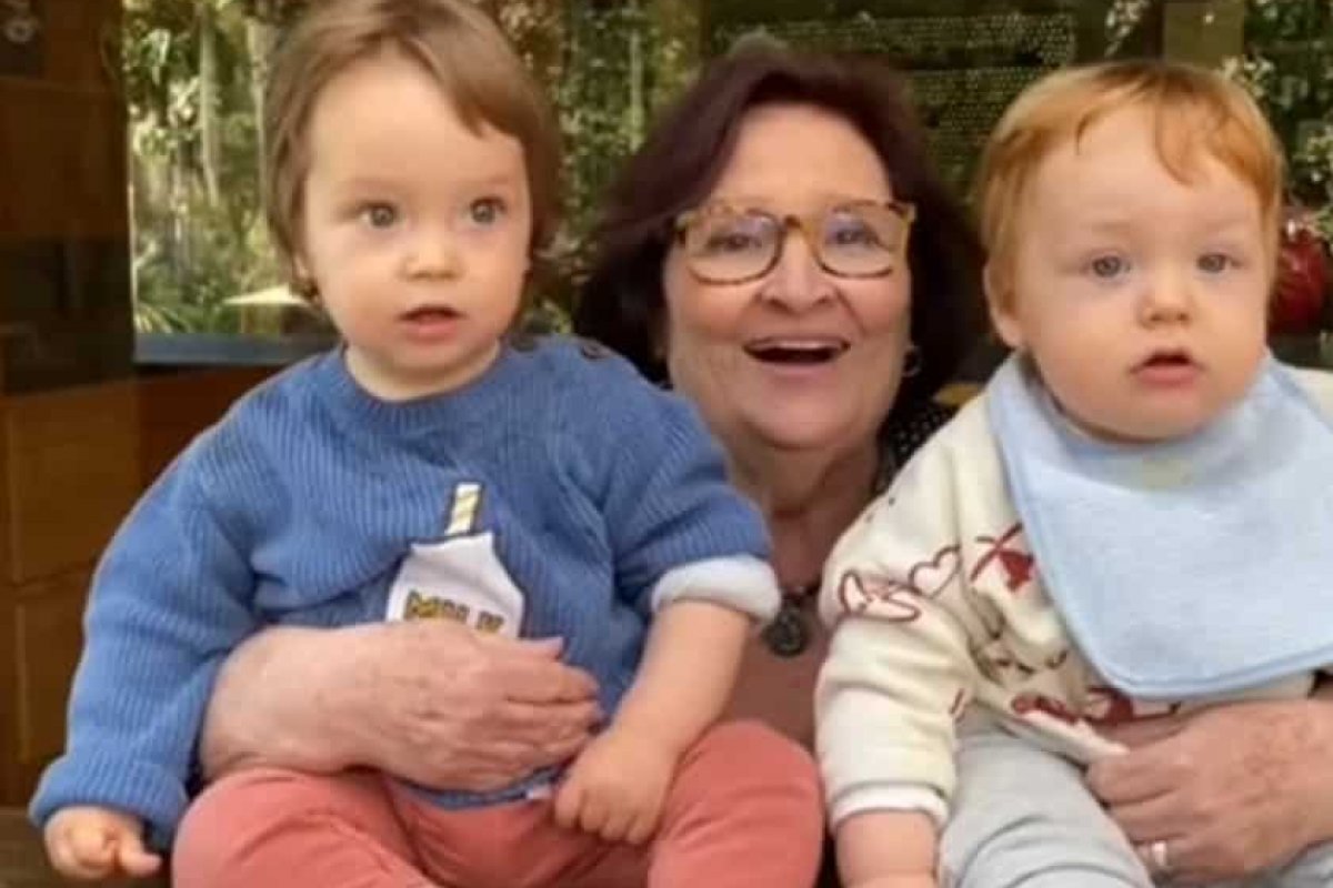 Por causa dos netos, mãe de Paulo Gustavo fixa residência no Rio de Janeiro!