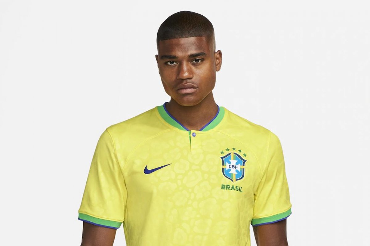 Nomes de Lula, Bolsonaro e ‘mito’ são proibidos pela Nike na camisa da Seleção