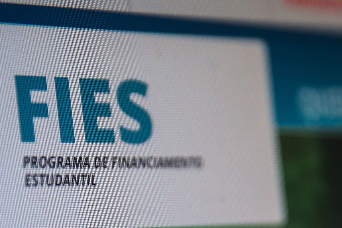 Inscrições do segundo semestre do Fies começam nesta terça (9)