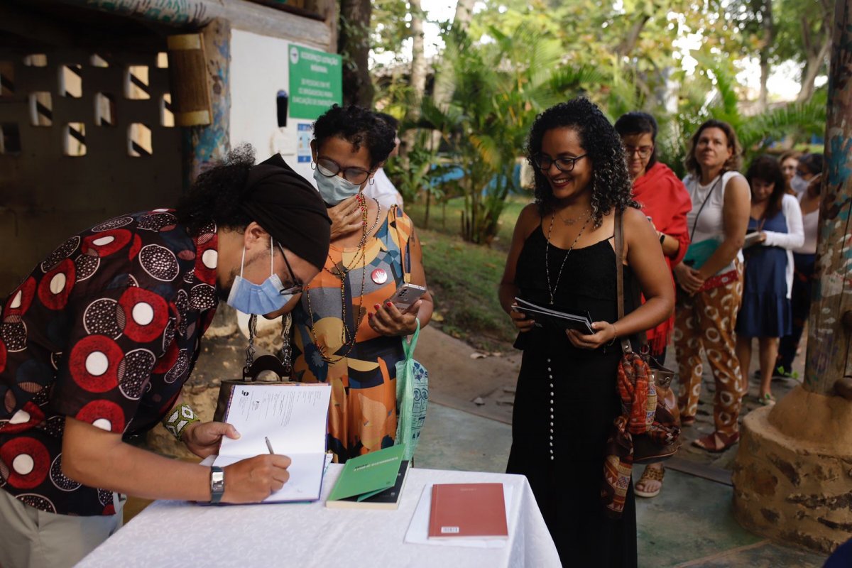 3ª edição da Feira Literária Internacional da Praia do Forte traz renomados autores e tem recorde de público!