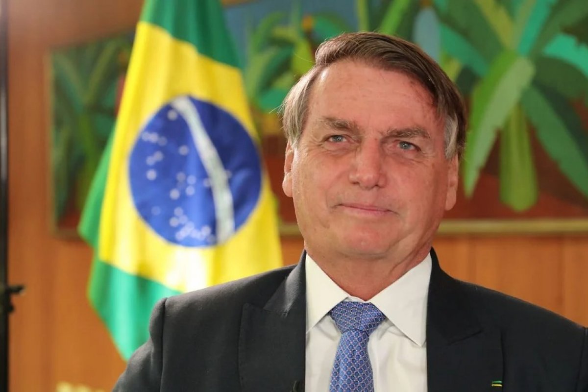 Em discurso na Febraban, Bolsonaro diz que Lula 'roubou a nação por 14 anos' e é aplaudido por banqueiros