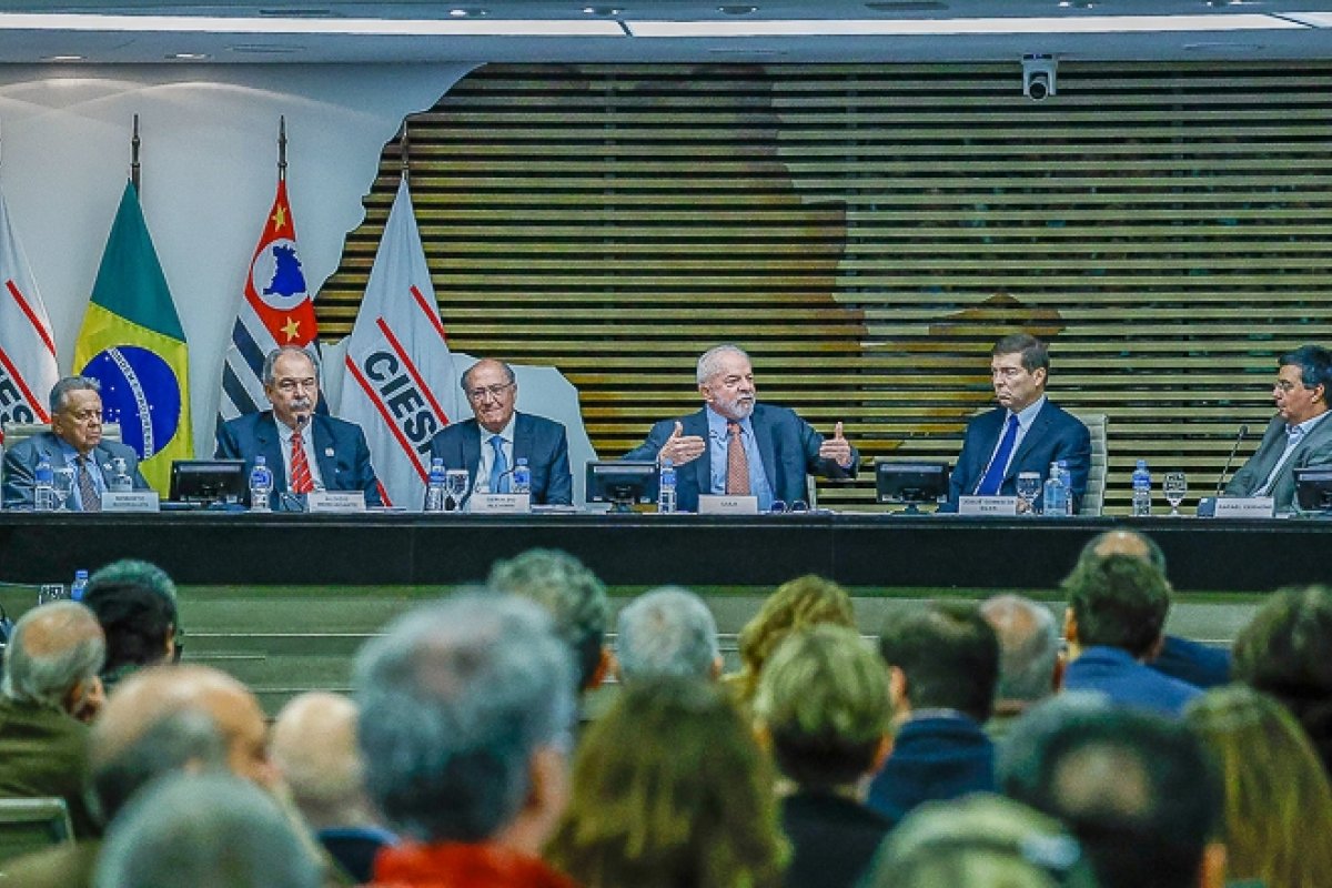 Lula diz que China "está tomando conta do Brasil”