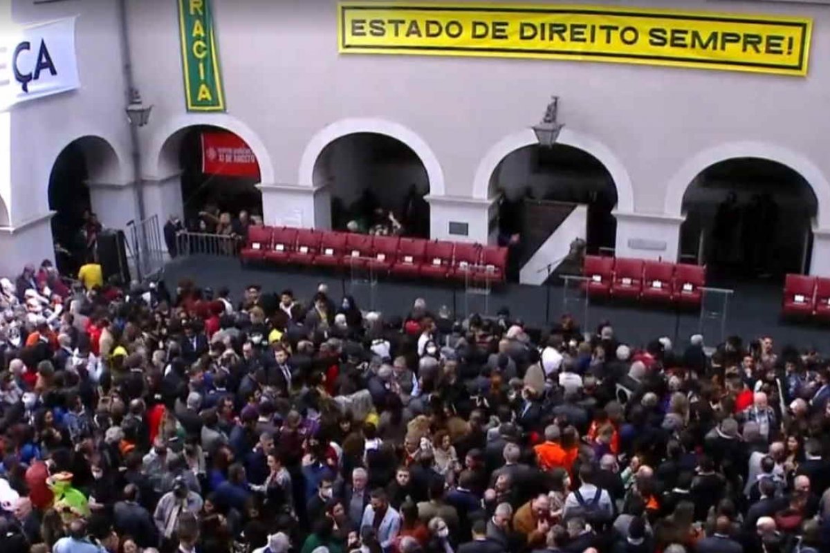 Confira na íntegra a Carta em Defesa da Democracia, lida na Faculdade de Direito da USP