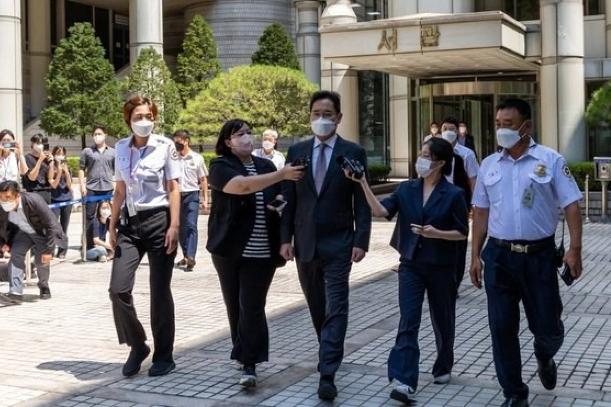 Herdeiro da Samsung ganha indulto para reanimar economia da Coreia do Sul