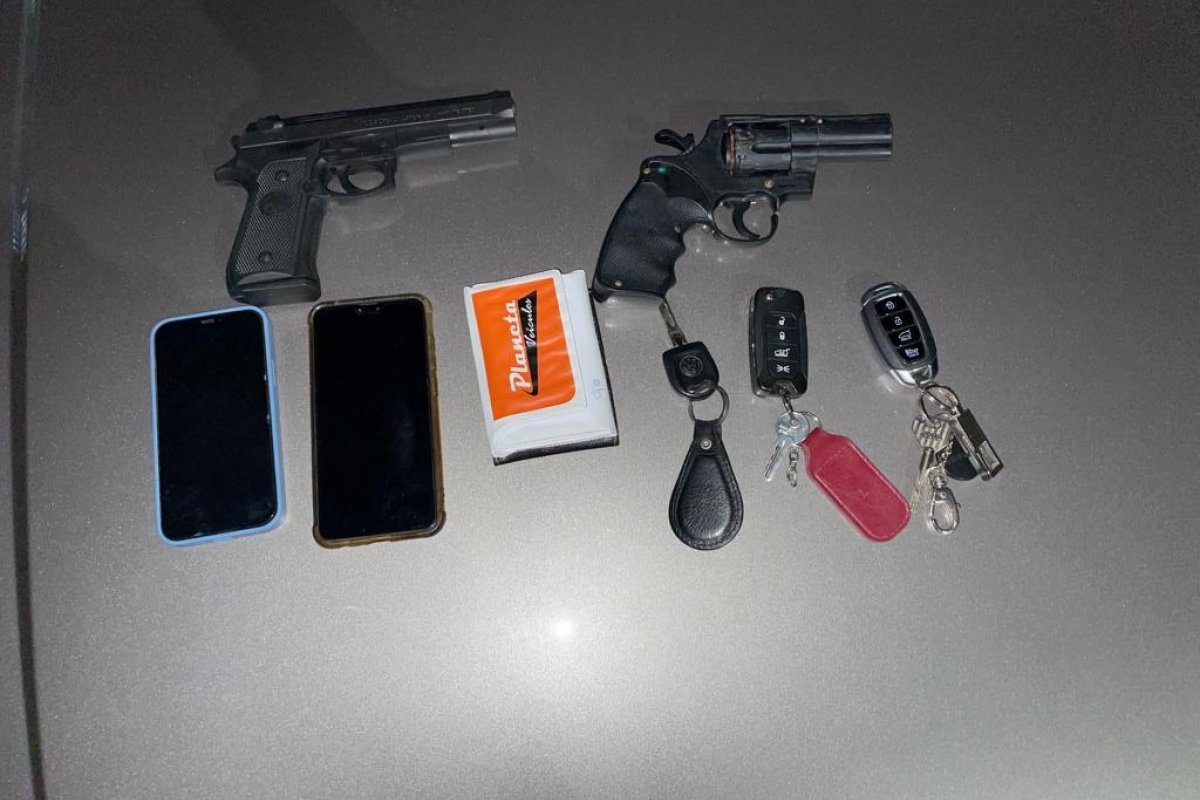 Quatro homens com carros roubados são presos na Fazenda Grande, em Salvador