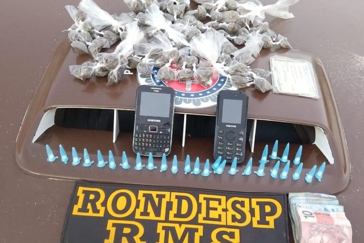 Homem é preso com drogas em Lauro de Freitas