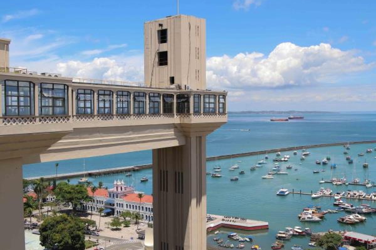 Elevador Lacerda terá serviço interrompido em duas cabines a partir desta segunda-feira (15)