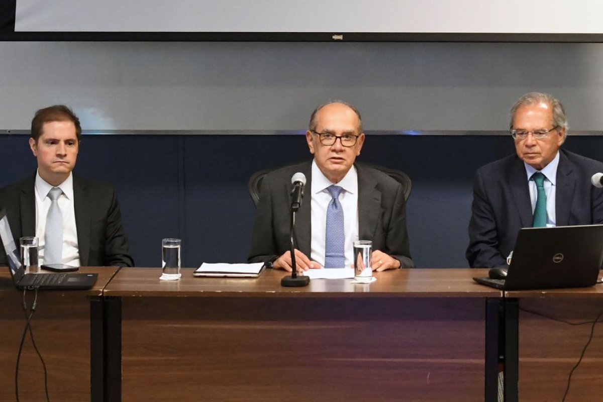 Teto do ICMS pode ser revisto se estados perderem receita, diz Paulo Guedes