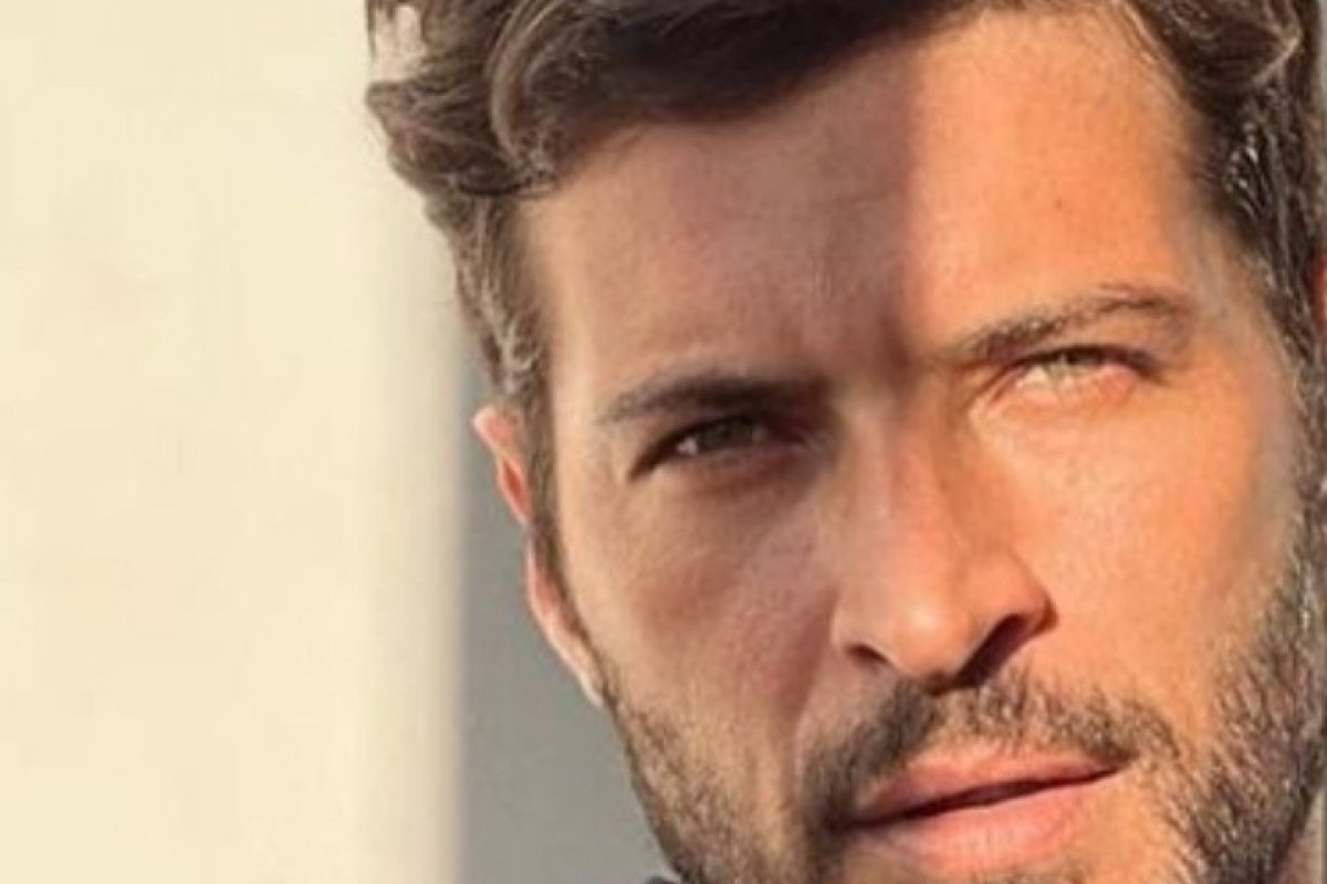 Leandro Lima posa com bebê de dois meses! 