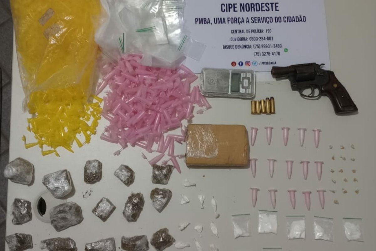 PM apreende revólver e drogas em Teofilândia (BA)