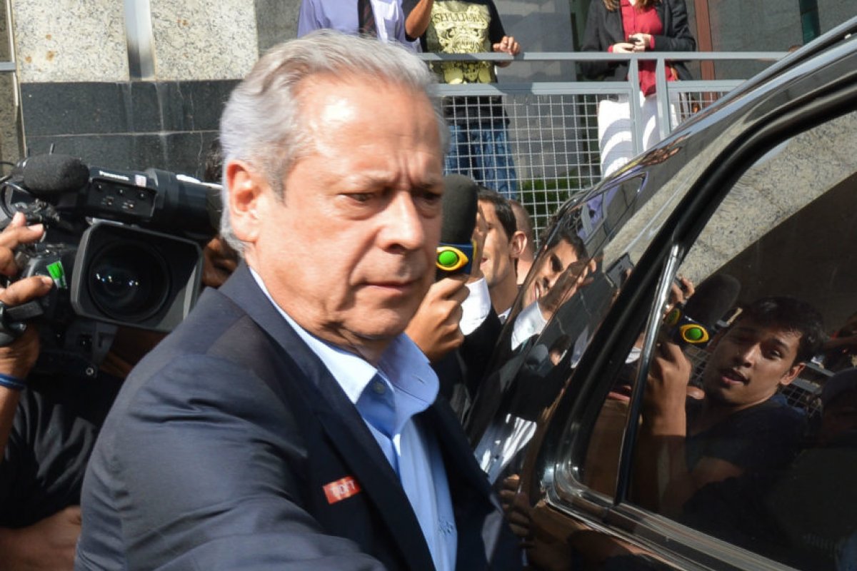 Justiça do Paraná manda soltar José Dirceu