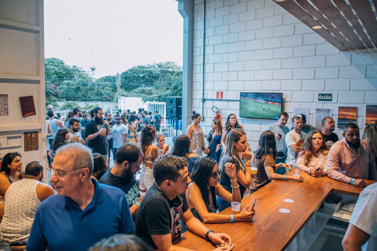 Festival reúne nove marcas de cervejas e música em Lauro de Freitas