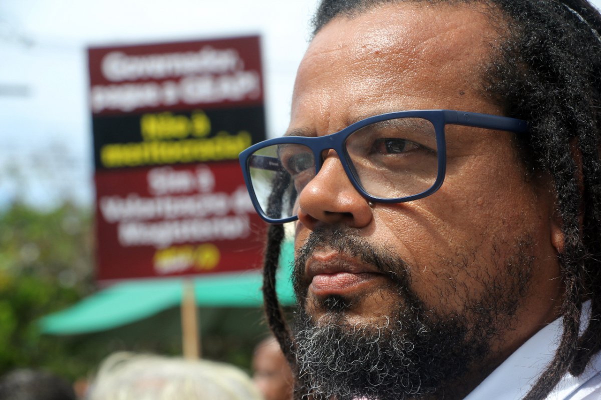 "Oportunismo identitário", lamenta Kleber Rosa em relação às autodeclarações de ACM Neto e Ana Coelho ao TSE