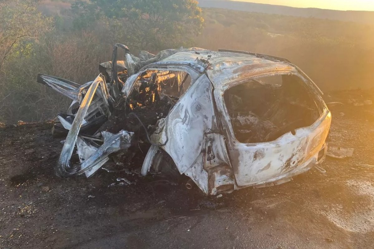 Três pessoas morrem em acidente na BR-242, no oeste da Bahia