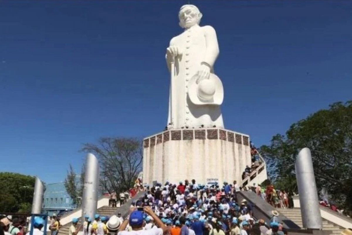 Vaticano autoriza início de processo de beatificação de Padre Cícero