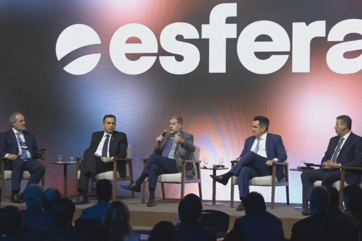 Em evento, representantes dos Três Poderes defendem processo eleitoral e urnas