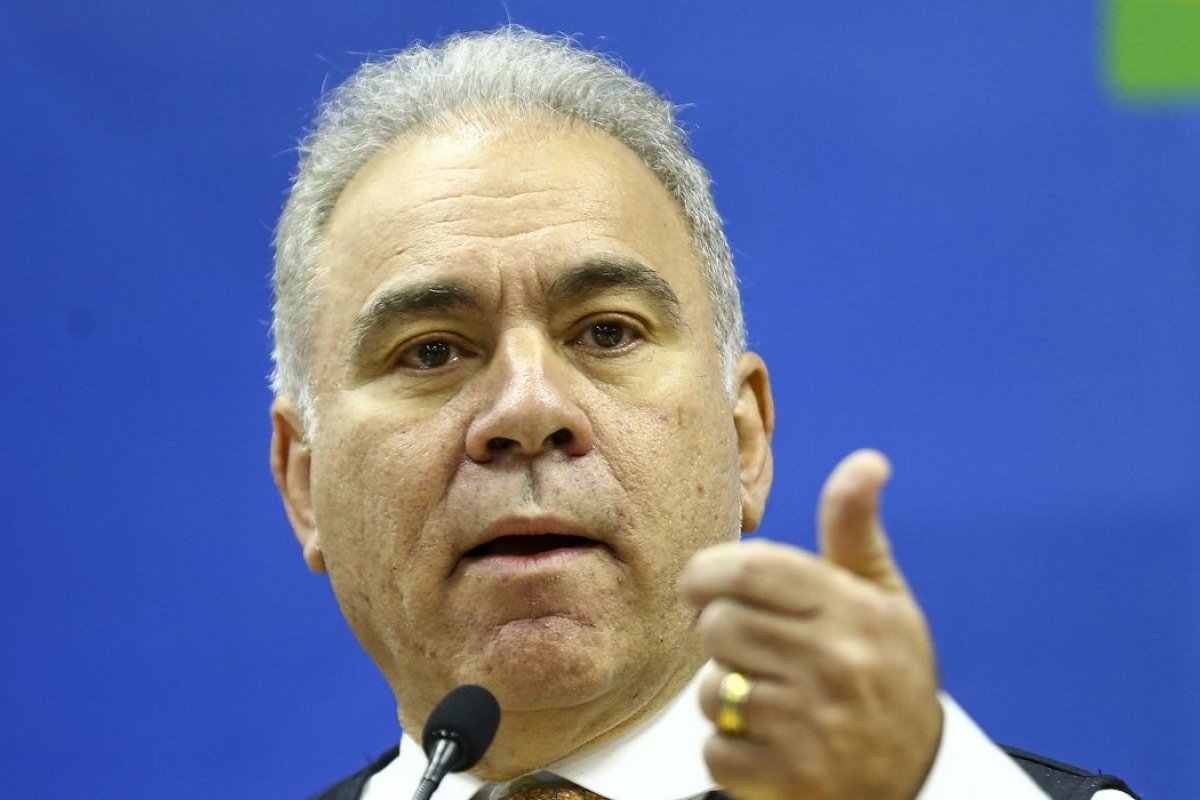 Queiroga pede que população ajude a combater poliomielite e o sarampo