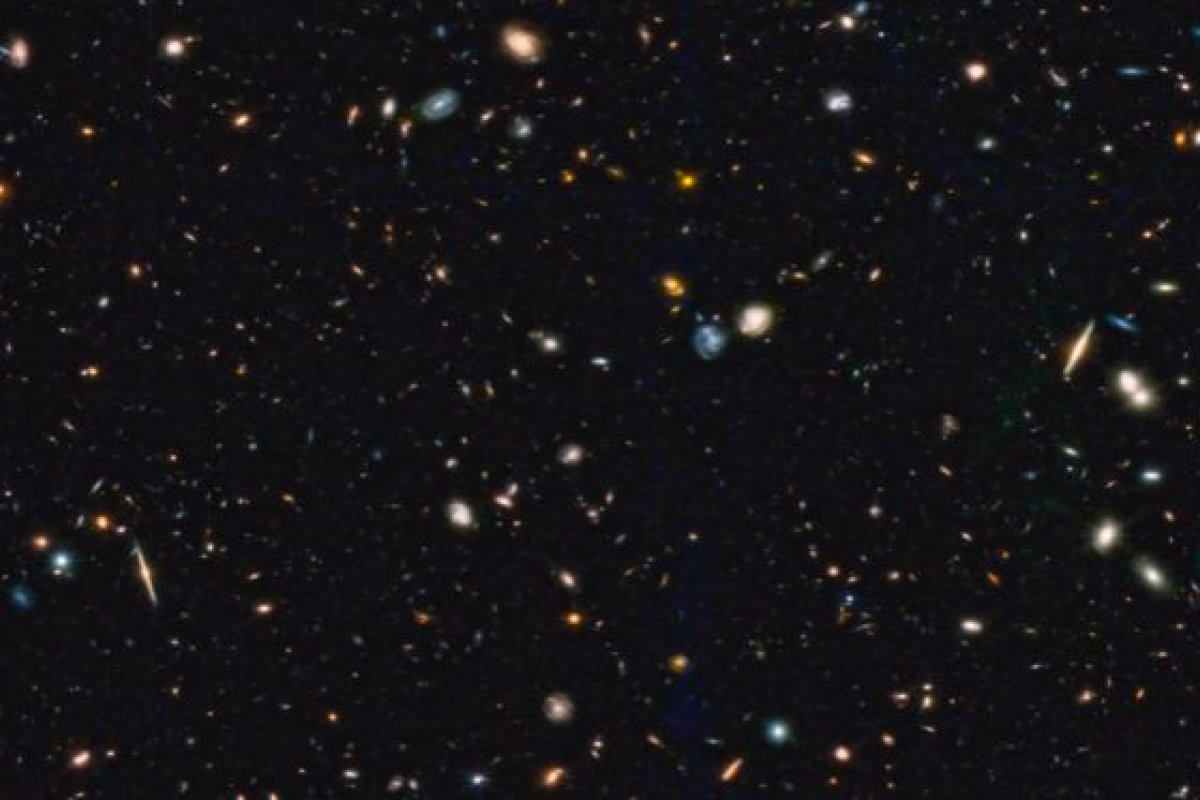 James Webb registra impressionante conglomerado de galáxias