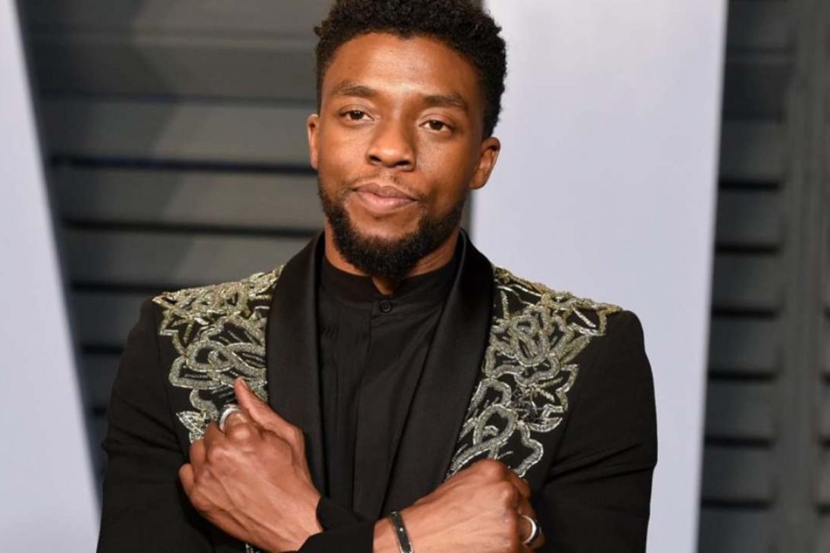 Chadwick Boseman, de 'Pantera Negra', recebe título de 'Lenda da Disney'
