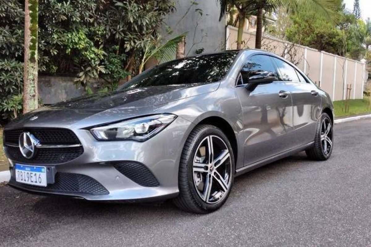 Farol da Bahia testa o Mercedes CLA 250: clássico no perfil e arrojado na proposta