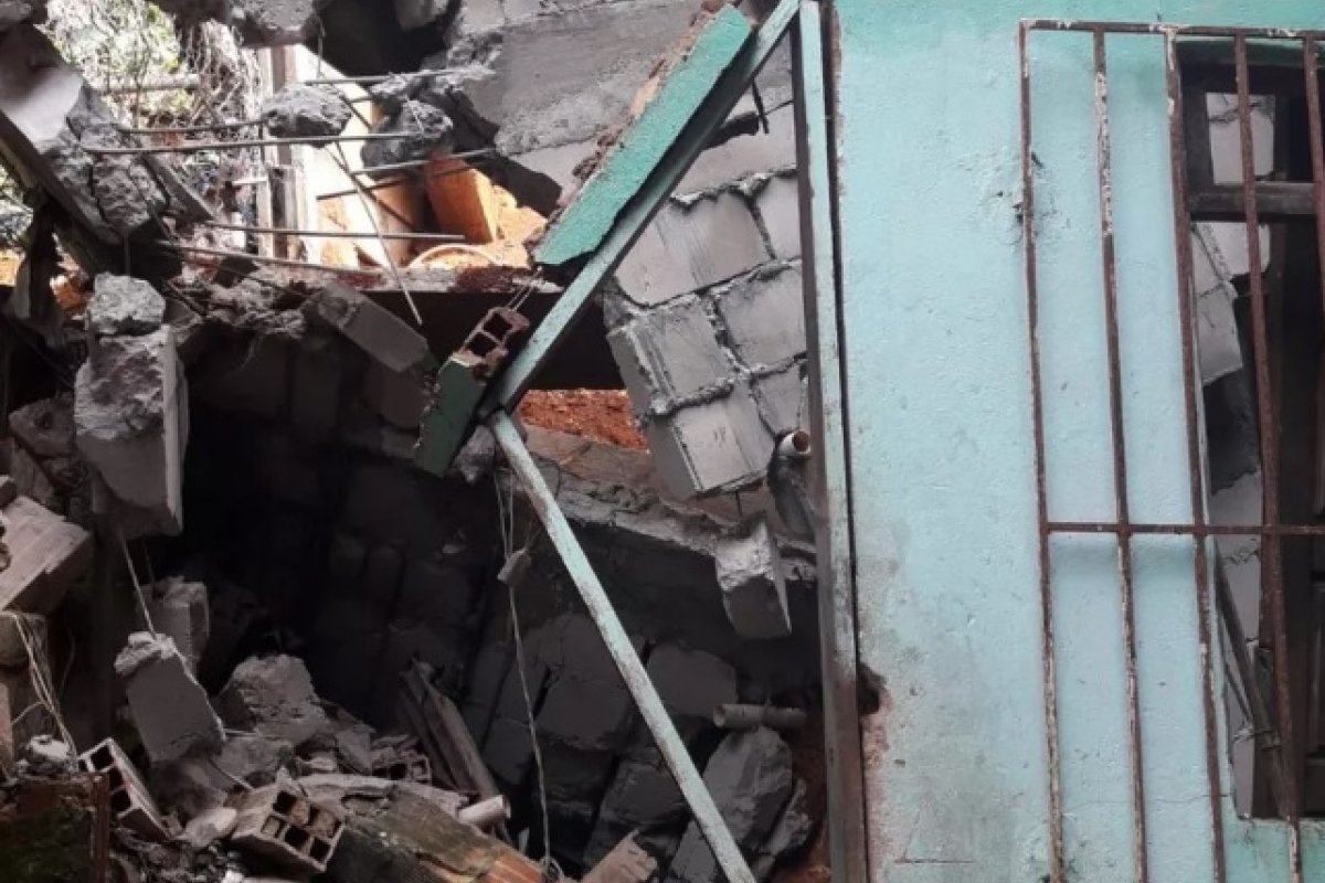 Casarão antigo desaba no bairro de Nazaré, em Salvador