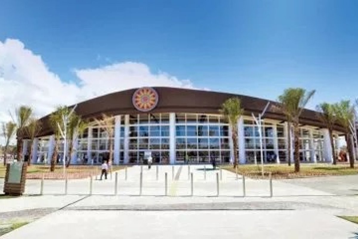 Dupla assalta joalheria em shopping de Camaçari (BA)