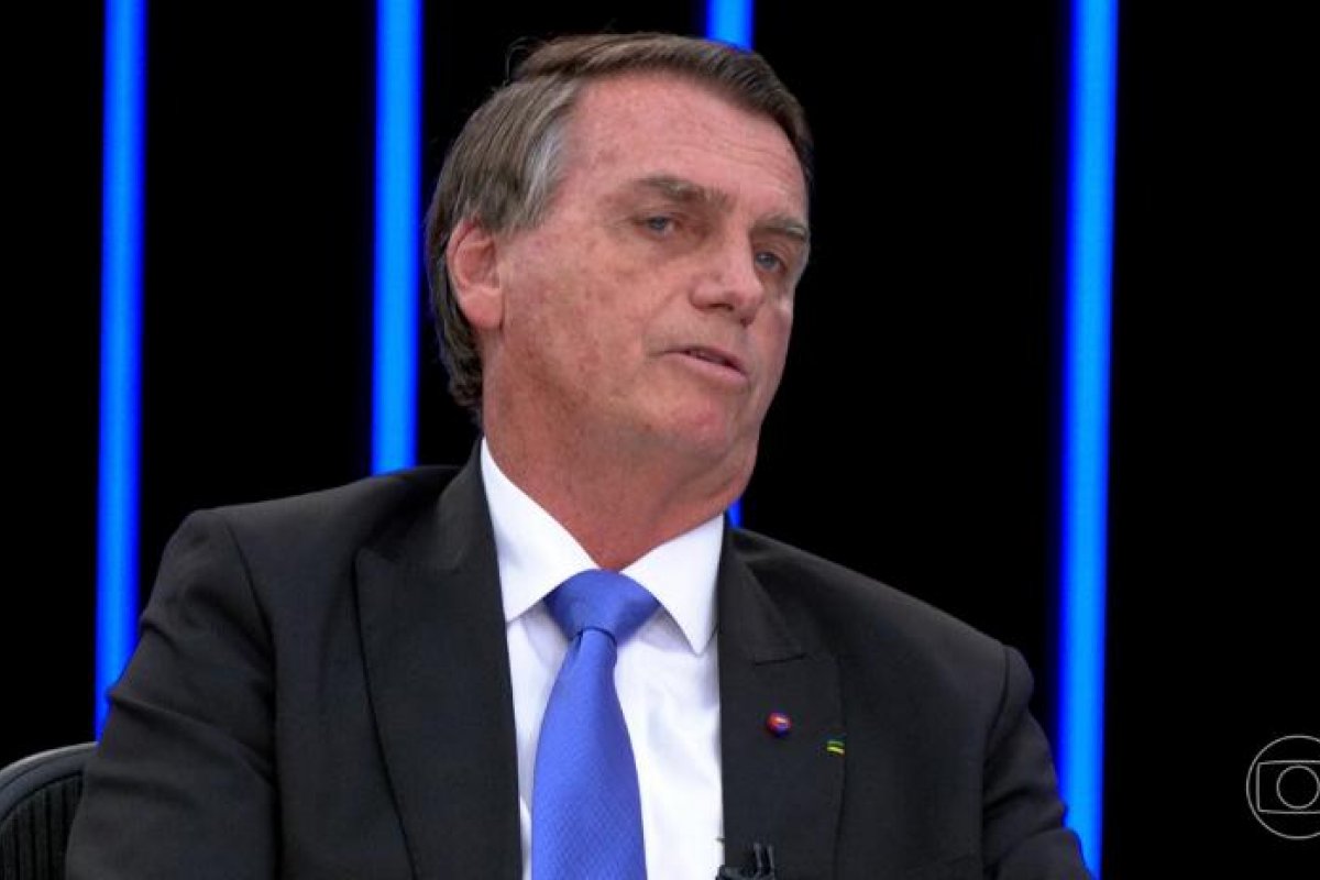 Em entrevista ao JN, Bolsonaro afirma que o lockdown "só serviu para atrapalhar a economia"