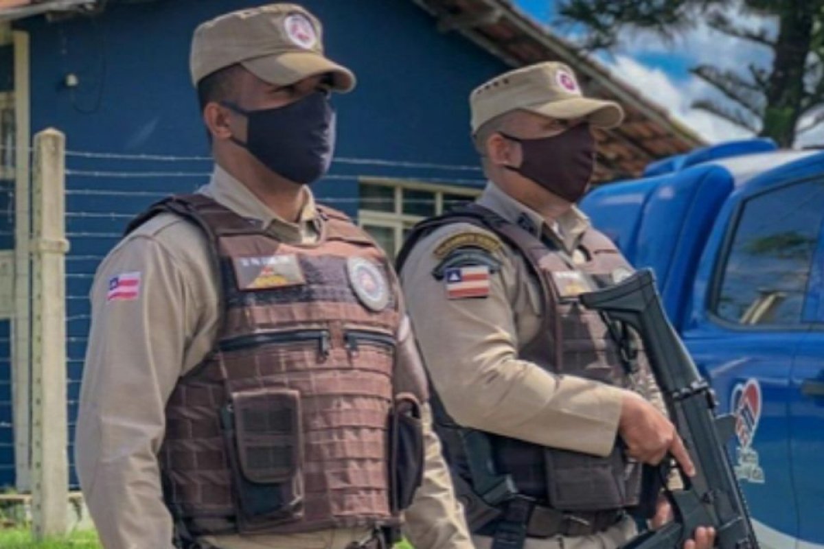 Submetralhadora é apreendida pela 65ª CIPM em Feira de Santana