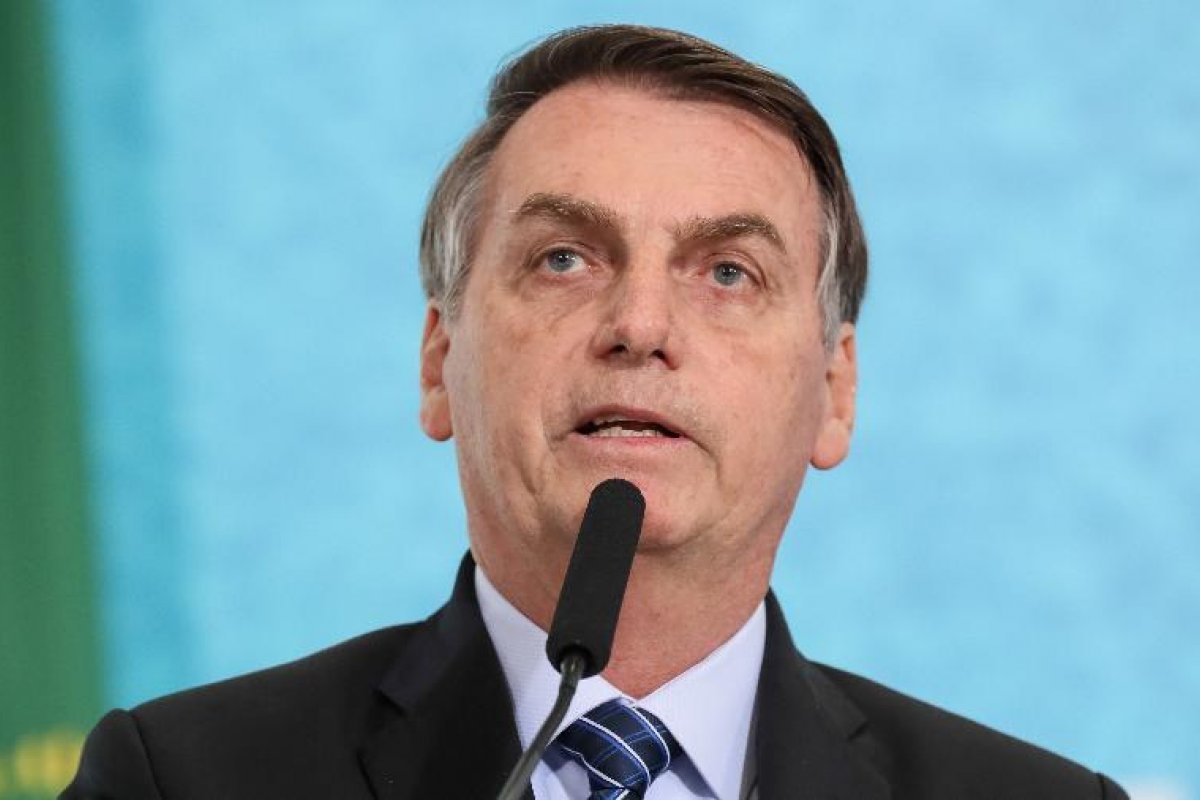 Bolsonaro se pronuncia sobre a soltura de Lula