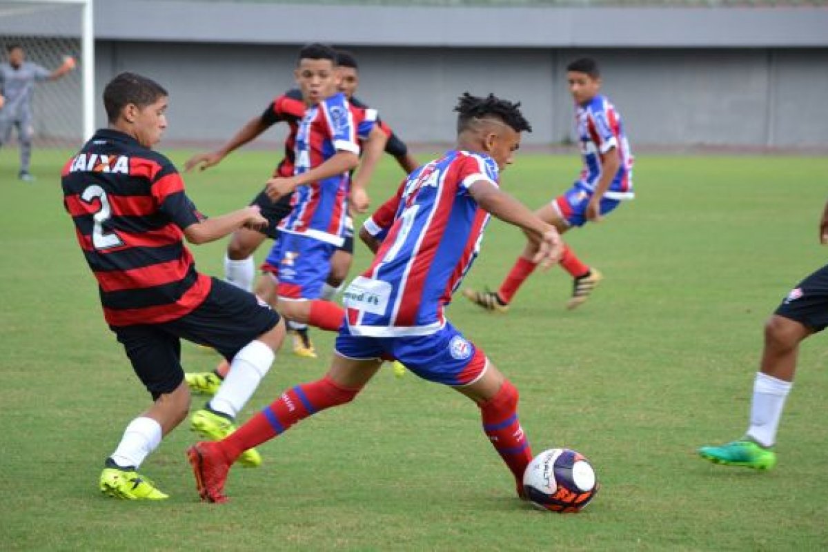 Categorias de base do Bahia, Vitória e outros clubes baianos são investigados pelo Ministério Público