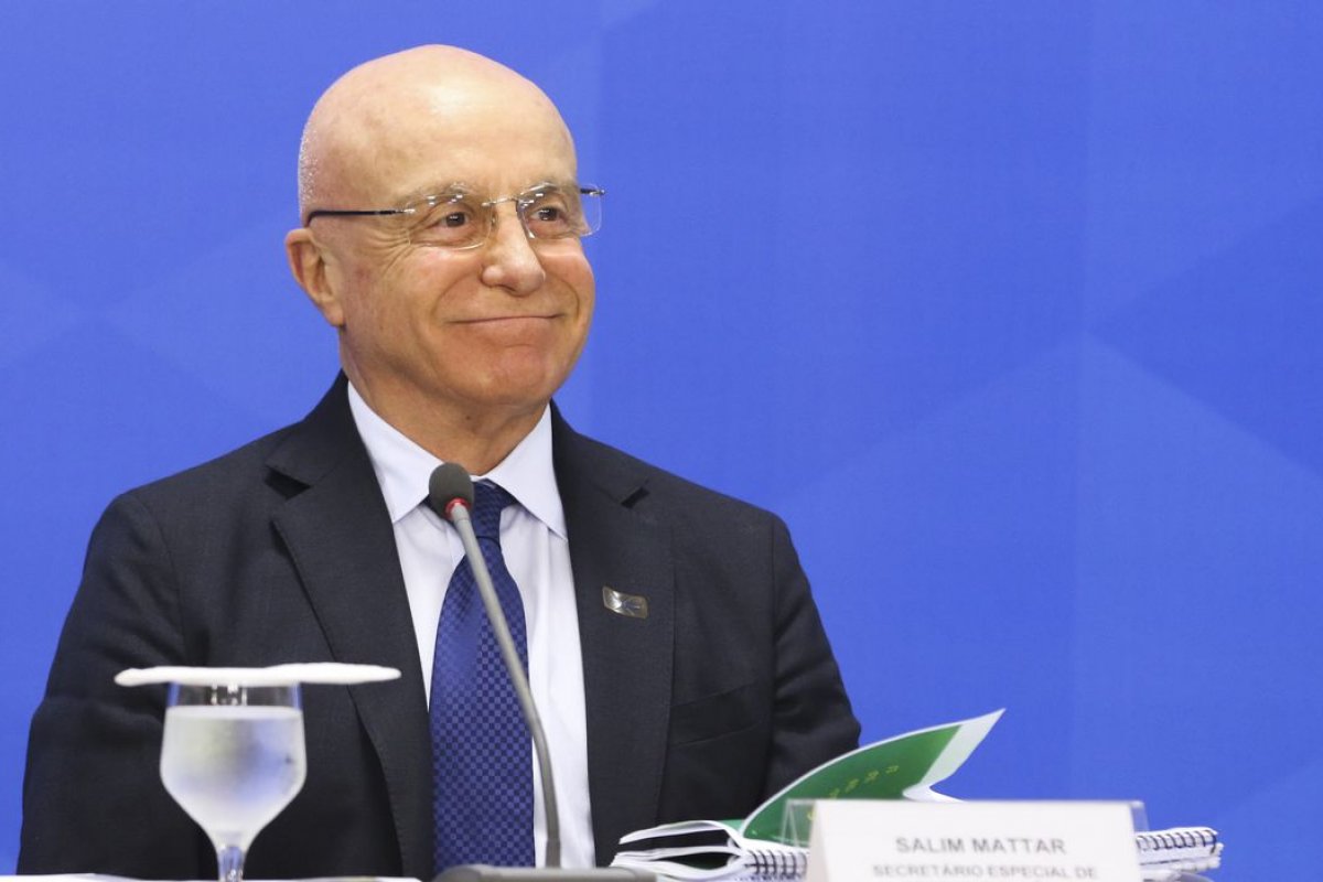 Ex-secretário de Bolsonaro, Salim Mattar doou R$ 2,8 milhões a campanhas eleitorais