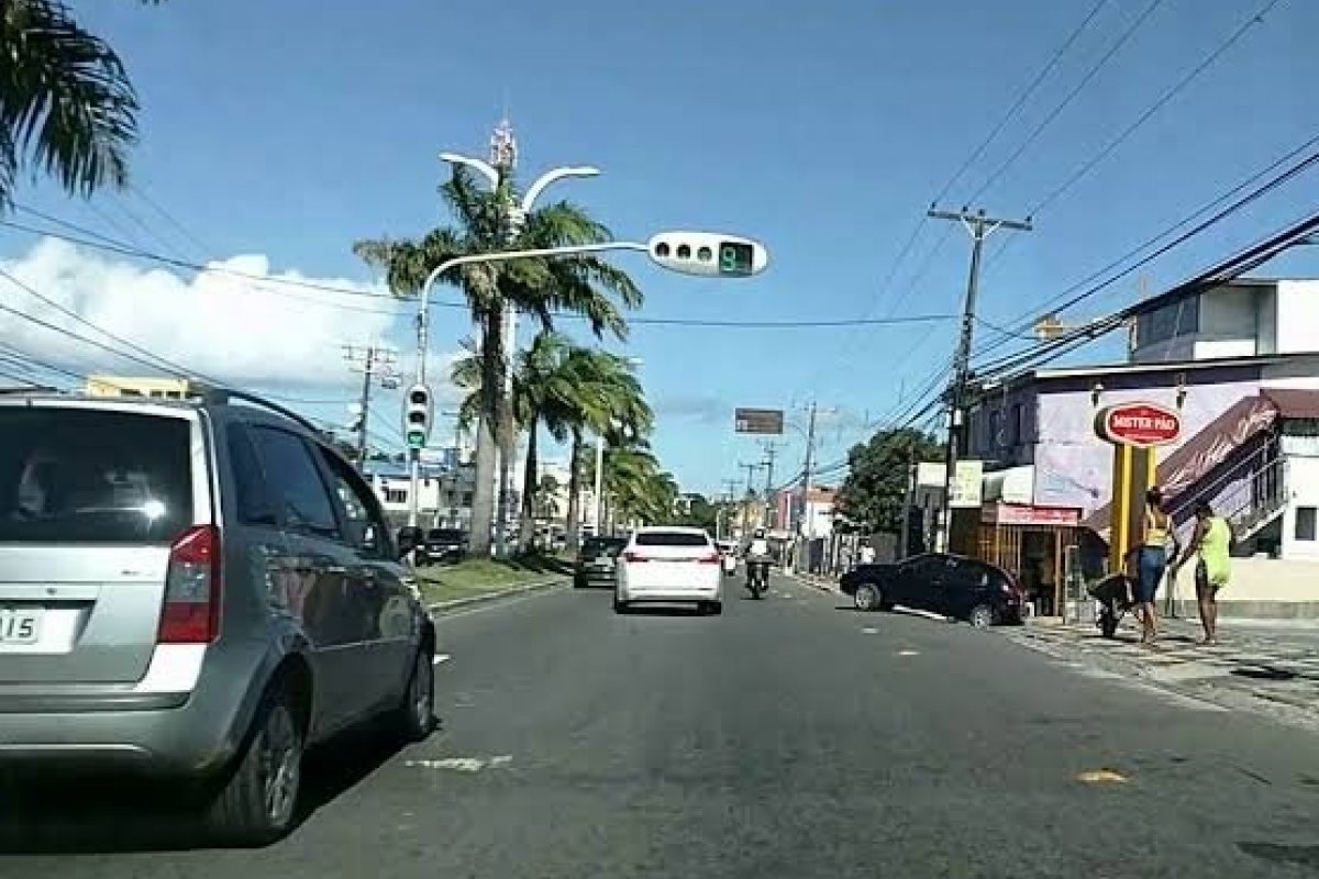 Após briga, homem é morto em Itapuã