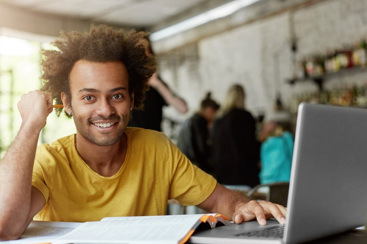 Inscrições para pré-vestibular on-line e gratuito do Quilombo Educacional segue até segunda-feira (25)