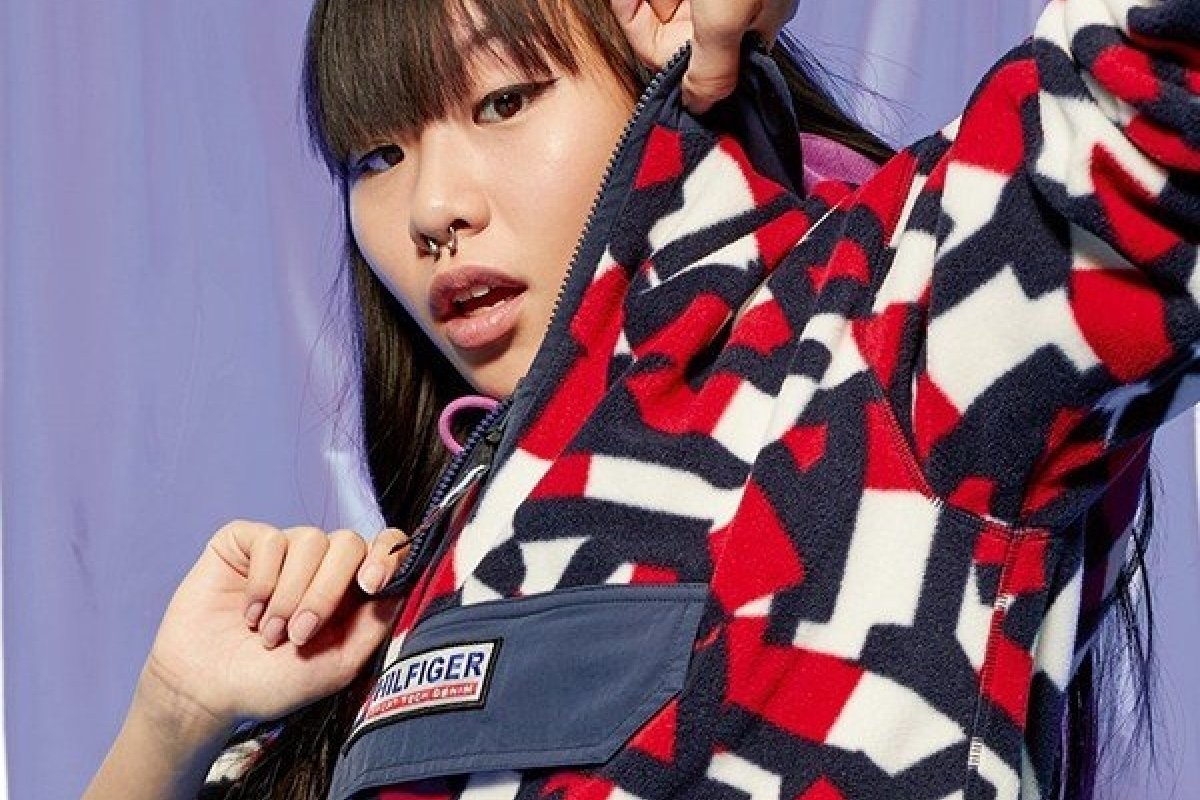 Nova coleção da Tommy Hilfiger é inspirada nos anos 90