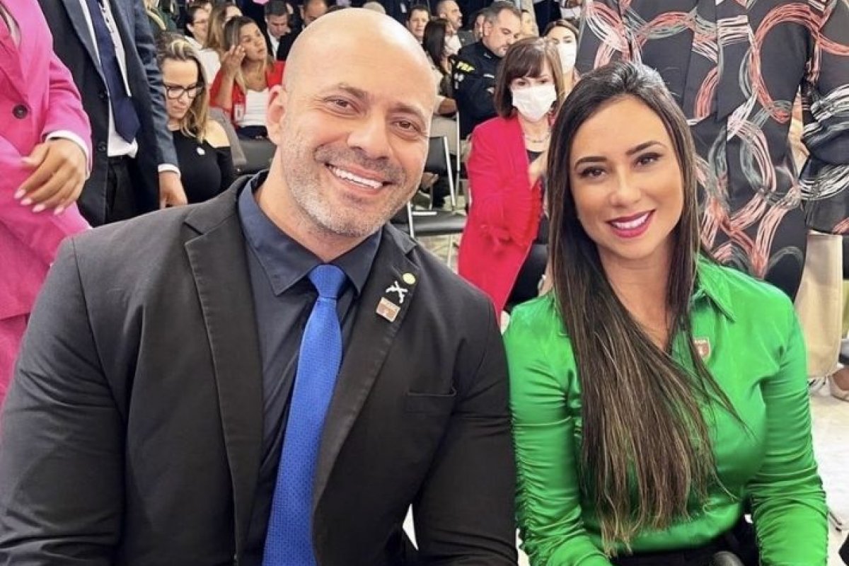 Moraes pede bloqueio de contas e redes sociais da esposa de Daniel Silveira