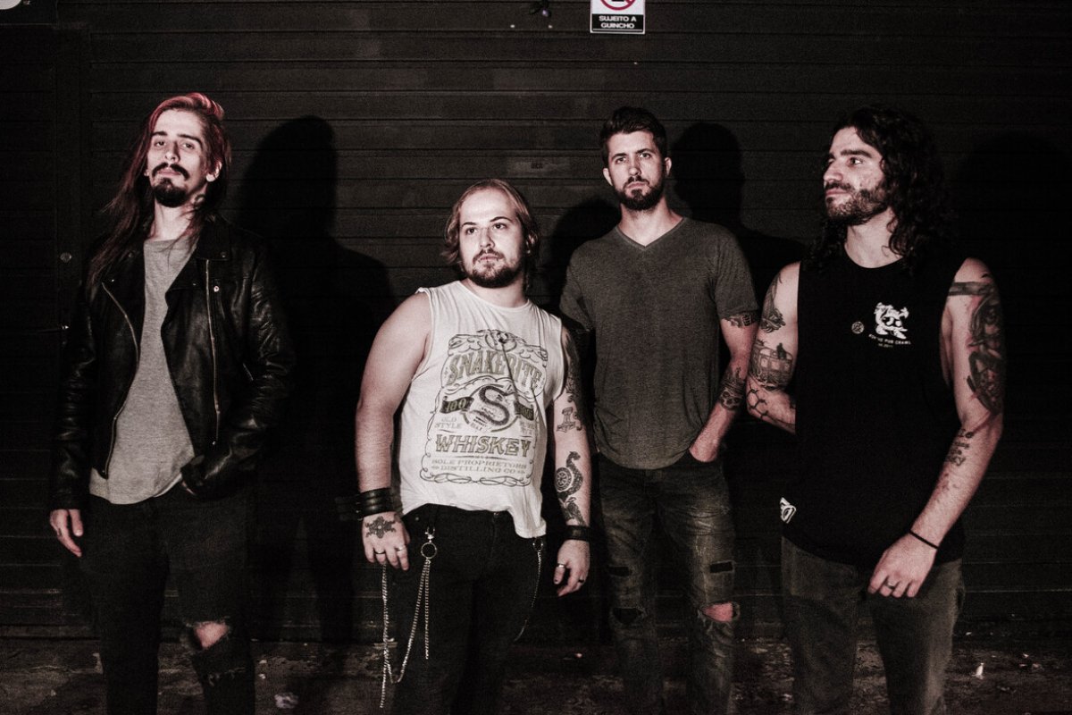 Hiënaz fala de apostas e desejos na empolgante ‘Olhos de Cobra’