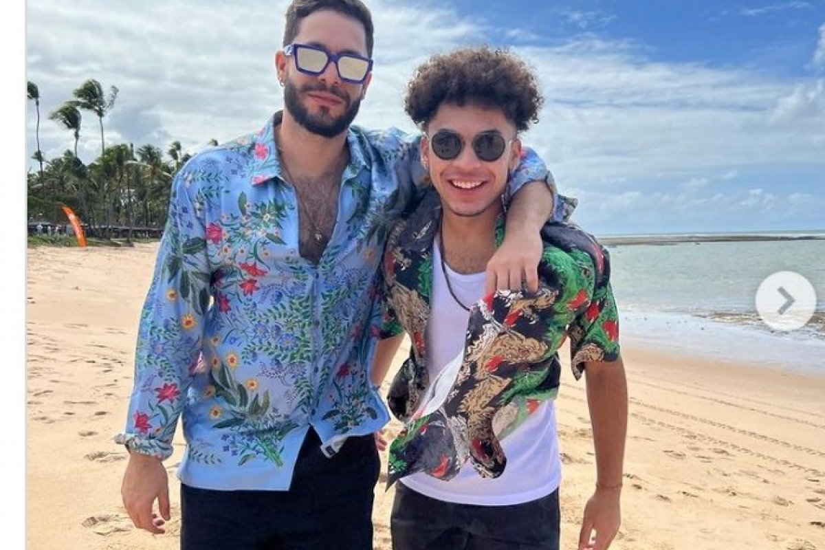 Rainer Cadete curte a Bahia ao lado do filho!