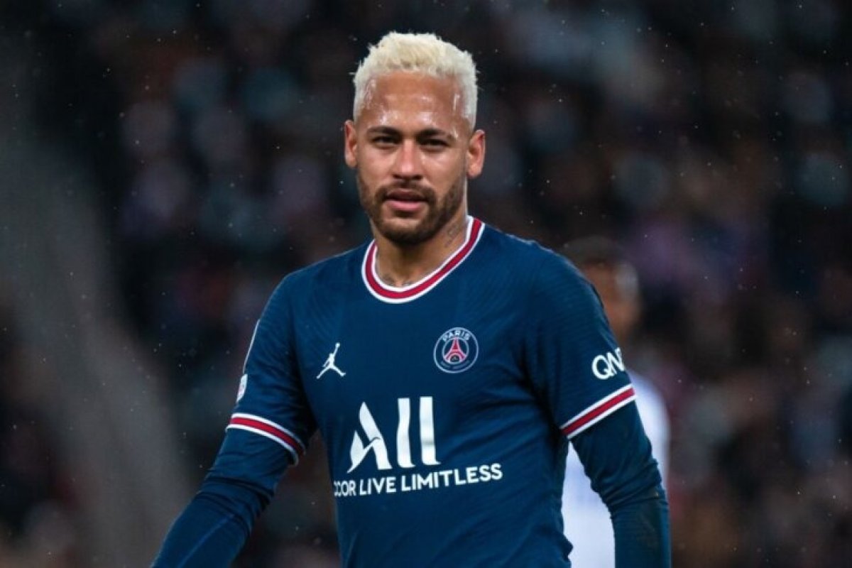 Neymar é o único brasileiro na lista dos 10 atacantes mais caros da história do futebol