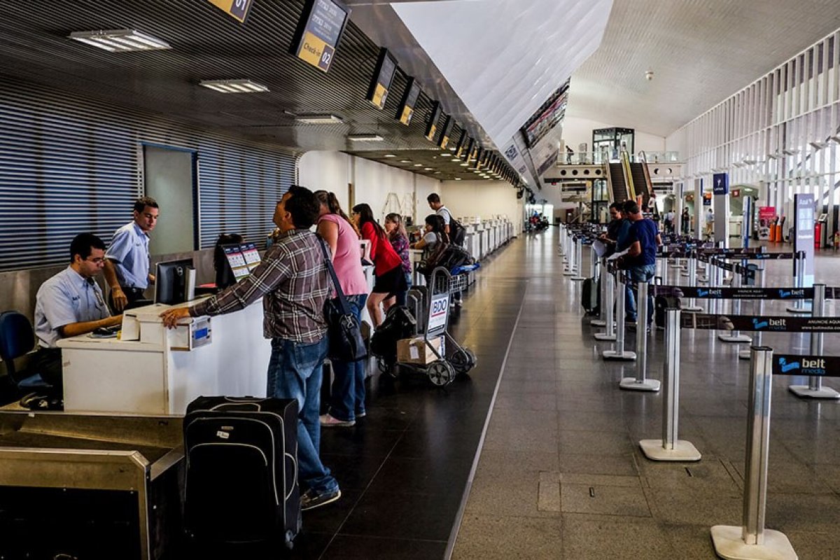 Transferência de titularidade de passagens aéreas é proposto por projeto