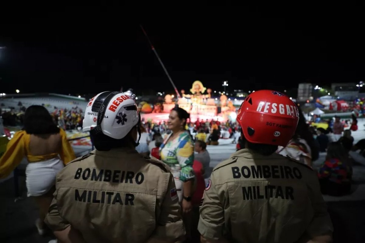 Vídeo: Acidente com guindaste em festival no Amazonas deixa mais de 20 feridos