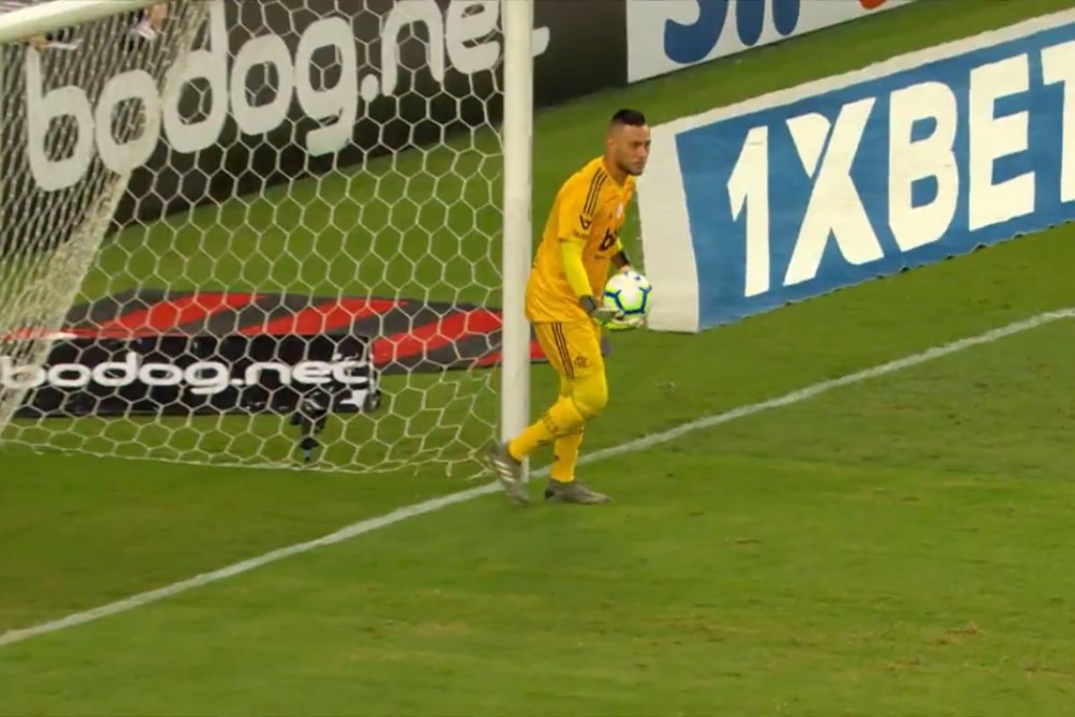 Bahia sai na frente do Flamengo no Maracanã