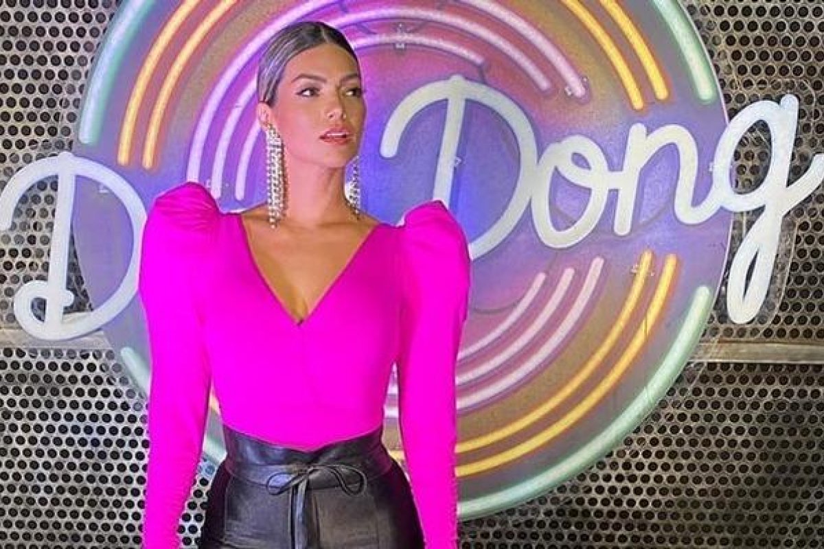 Kelly Key surge deslumbrante no Faustão e anuncia retorno