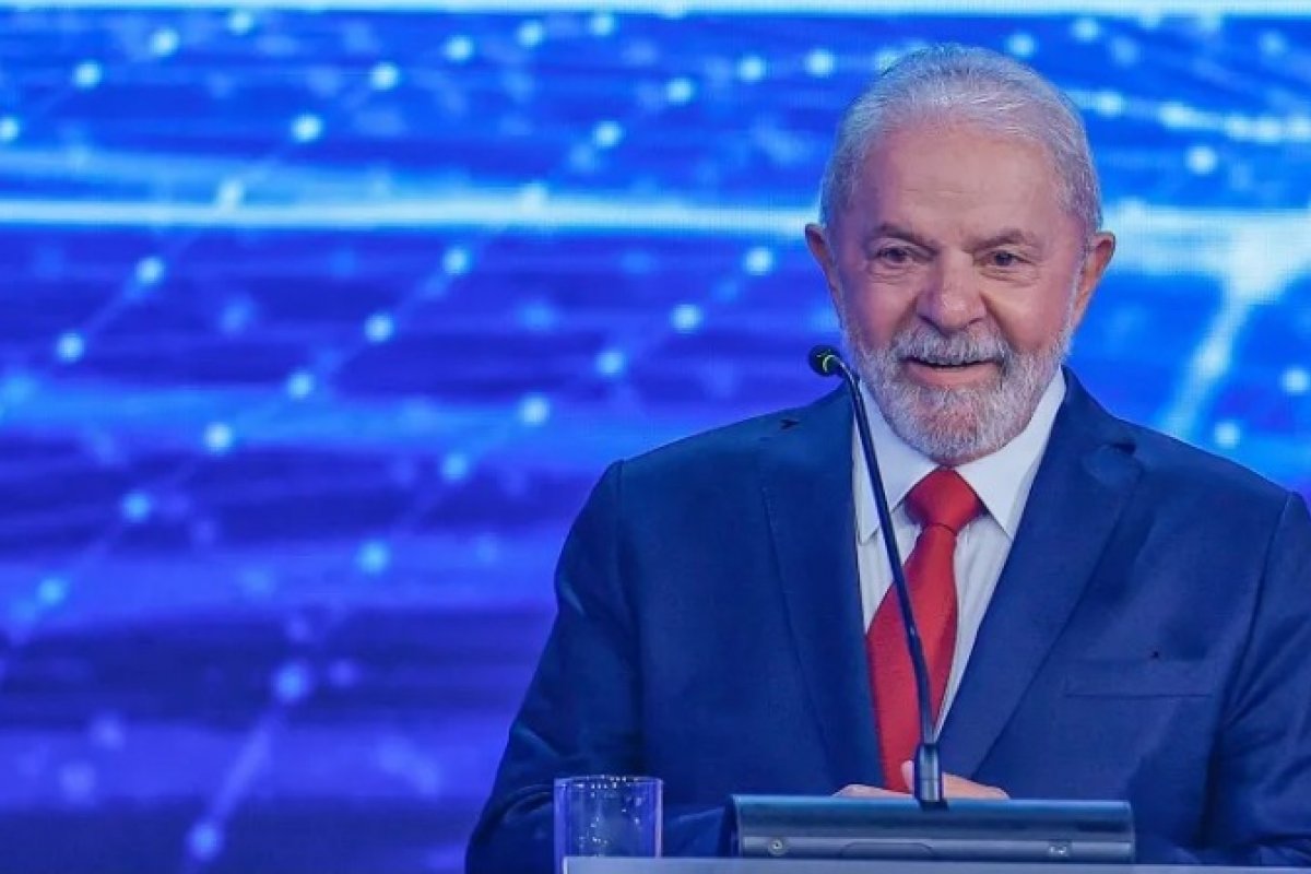 Lula critica discussão sobre corrupção no debate eleitoral e diz que outras propostas são deixada de lado