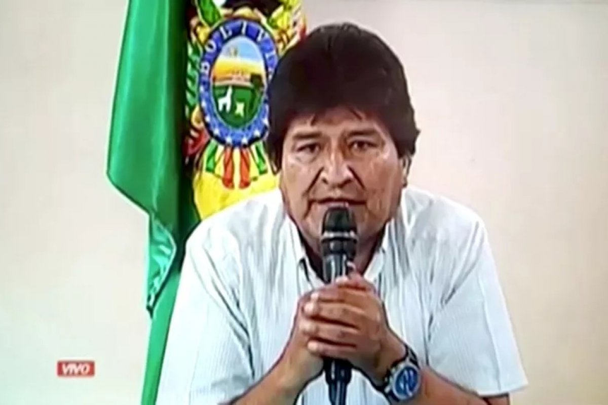 Após renúncia, Evo Morales revela que teve casa atacada