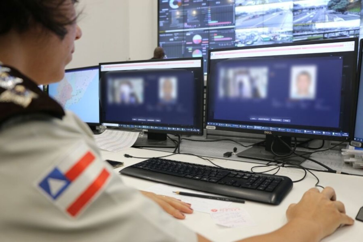 Foragido por homicídio é preso após ser flagrado por sistema de reconhecimento facial